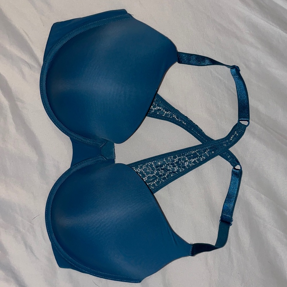 Victoria’s Secret 36 DD turquoise bra